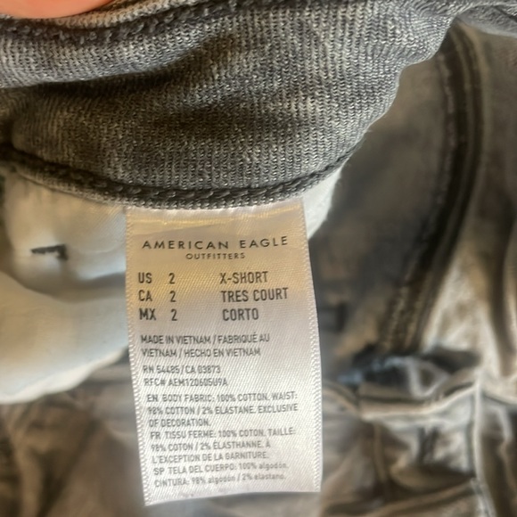 American Eagle Mom Jean - Picture 3 of 3